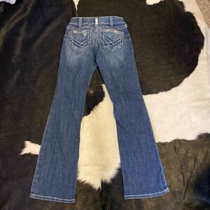 Mid rise Ariat jeans size 26R